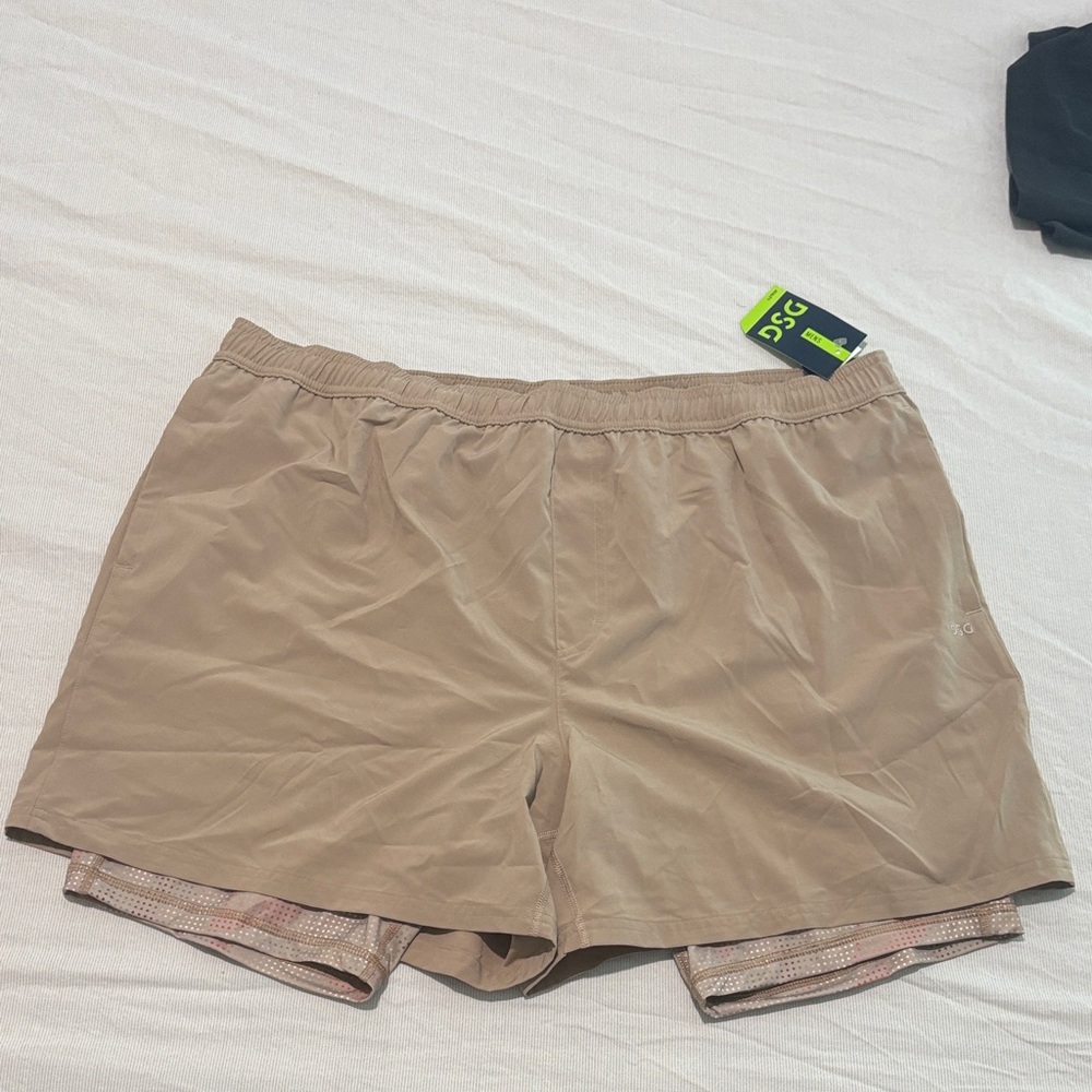 DSG NWT Men's Beige Athletic Shorts with Spandex Running Pocket